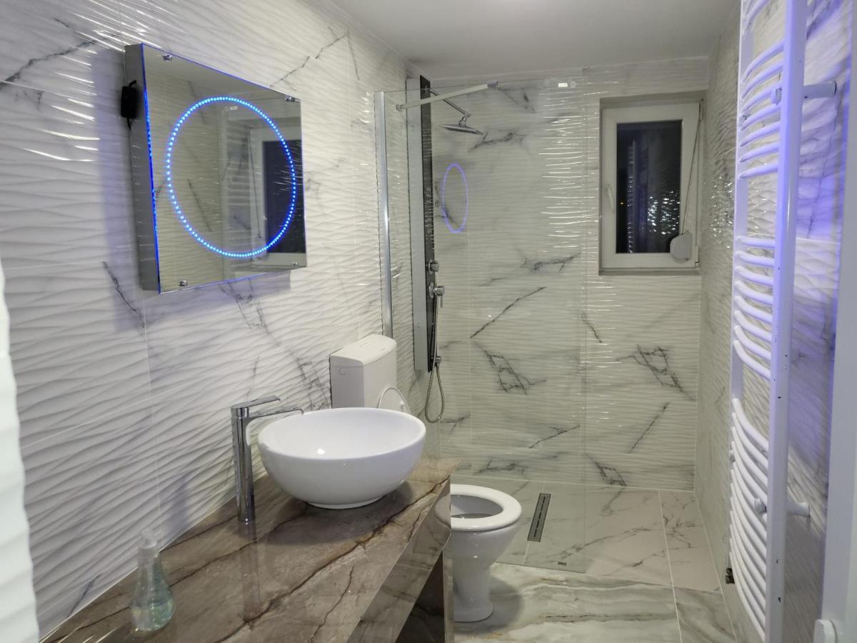 사투마레 Vila Ana Cu Terasa Gratar Si Jacuzzi 빌라 외부 사진